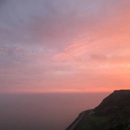 Denelea - Stunning Sea Views! Scarborough Exterior foto